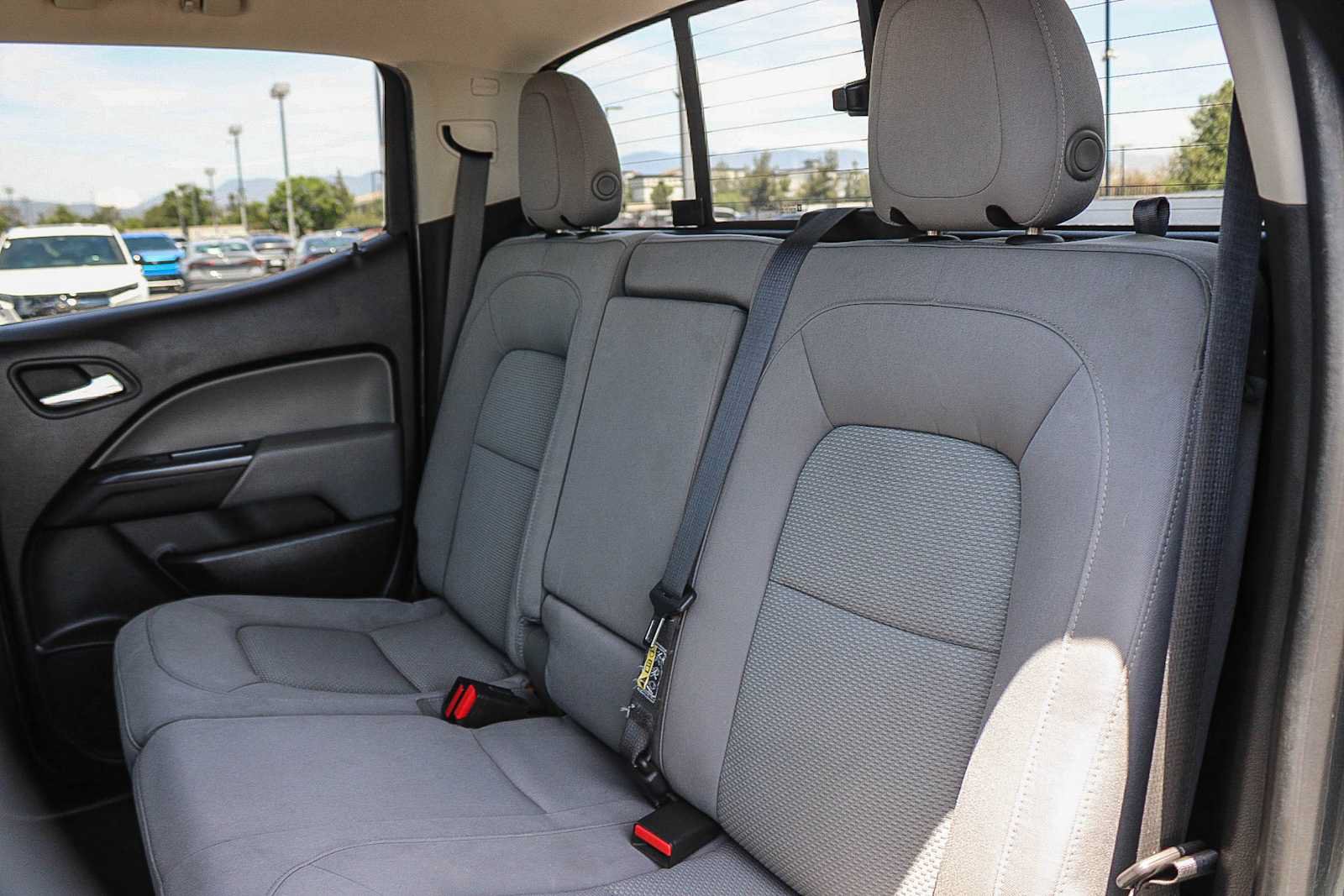 Used 2016 Chevrolet Colorado LT w/ LT Convenience Package RWD image 18
