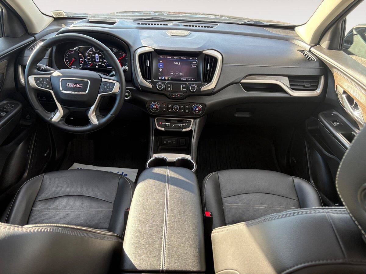 Used 2023 GMC Terrain Denali w/ LPO, Floor Liner Package AWD/4WD image 10