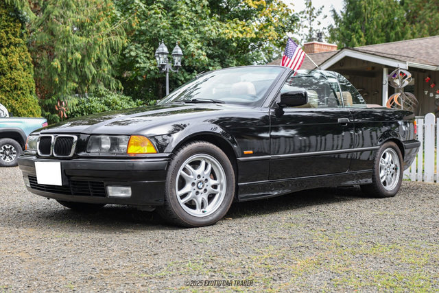 Used 1999 BMW 323i Convertible RWD image 14