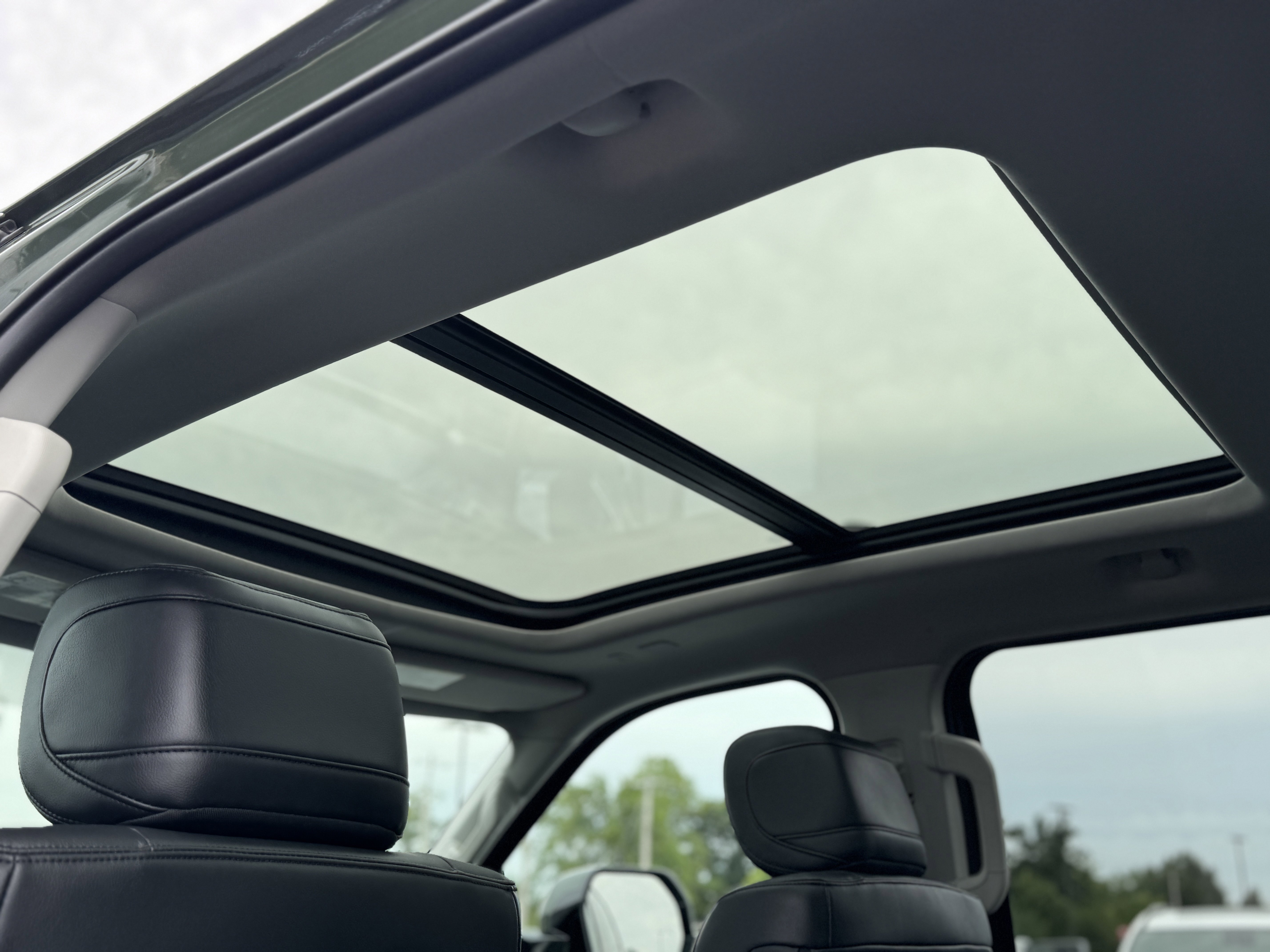 Used 2022 Toyota Tundra Limited w/ TRD Off-Road Package image 19