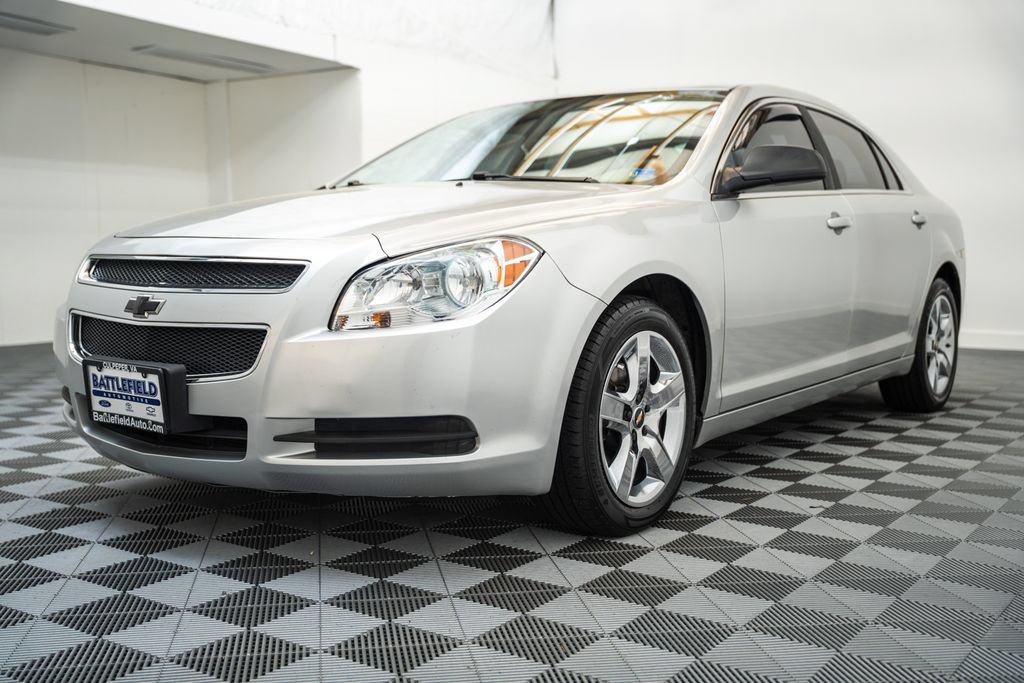 Used 2010 Chevrolet Malibu LS FWD image 3
