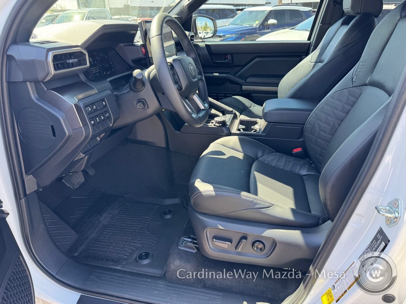 Used 2025 Toyota 4Runner TRD Off-Road Premium AWD/4WD image 12