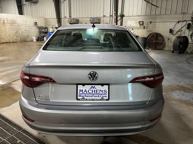 Used 2021 Volkswagen Jetta R-Line image 5