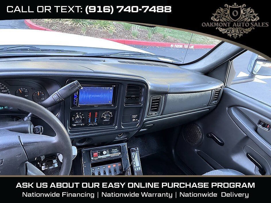 Used 2007 Chevrolet Silverado 3500 2WD Regular Cab w/ Heavy-Duty Power Package image 23