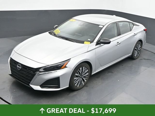 Used 2024 Nissan Altima 2.5 SV image 40