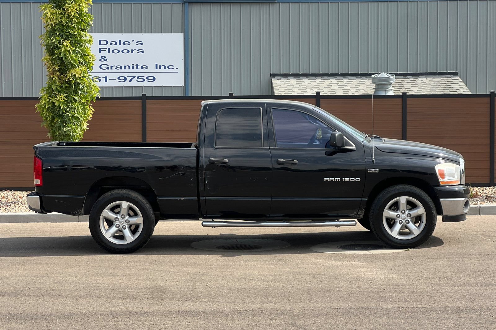 Used 2006 Dodge Ram 1500 Truck SLT w/ Trailer Tow Group RWD image 3