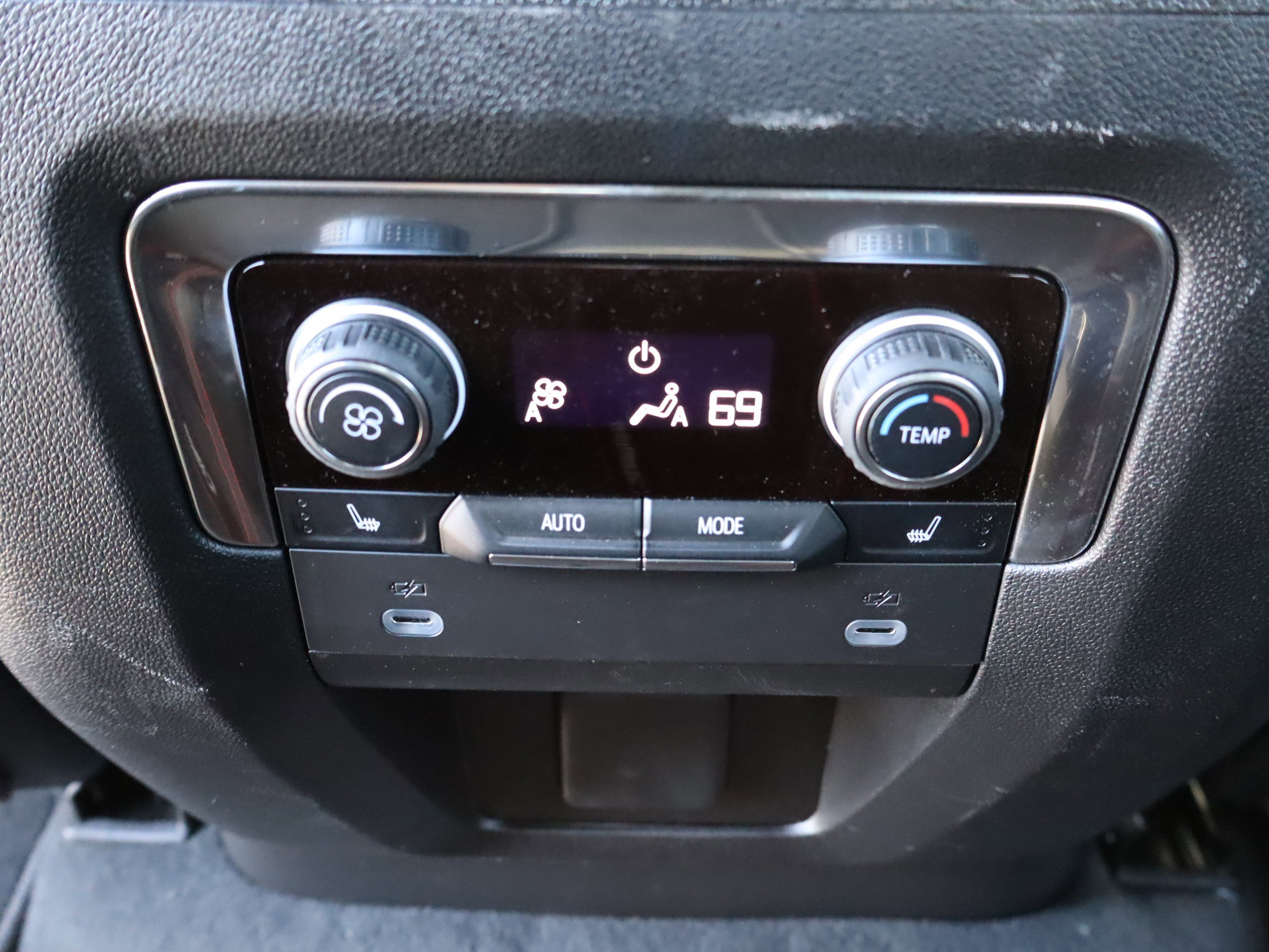 Certified 2024 Chevrolet Tahoe High Country image 34