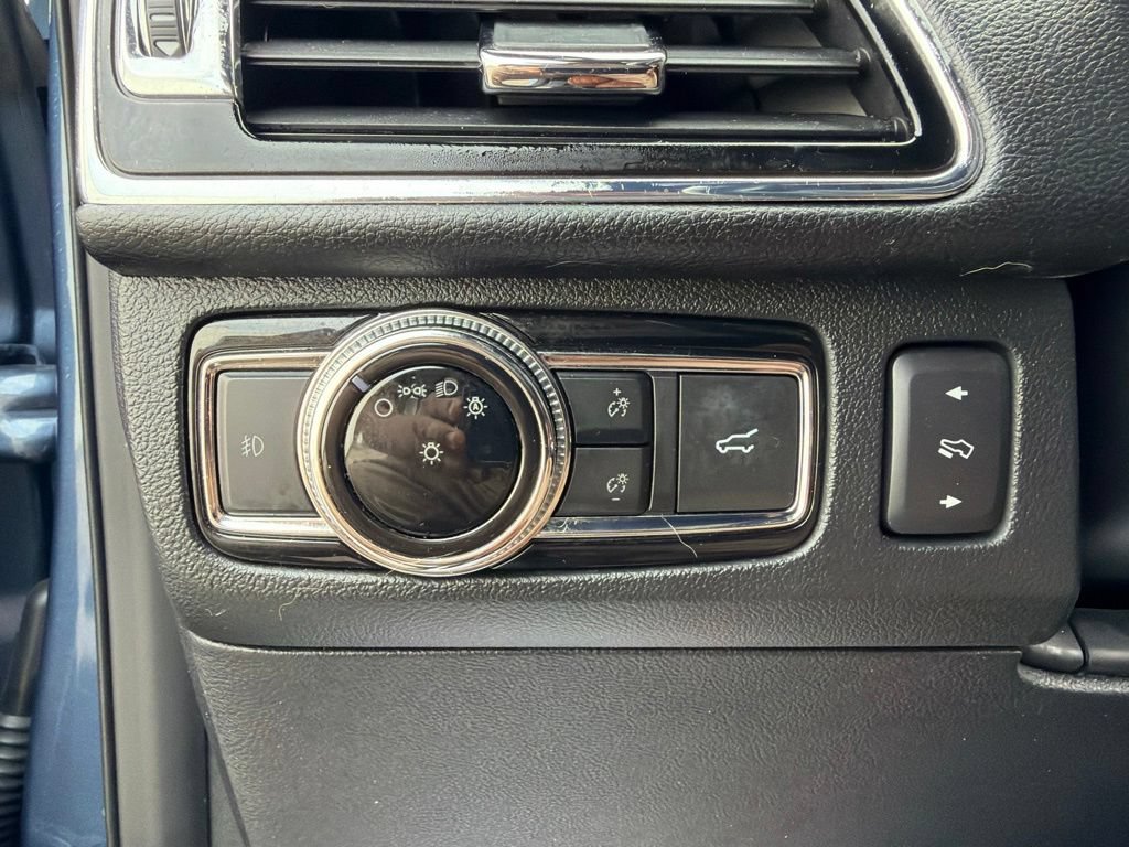 Used 2019 Lincoln Navigator L 4WD Reserve w/ Cargo Package image 28