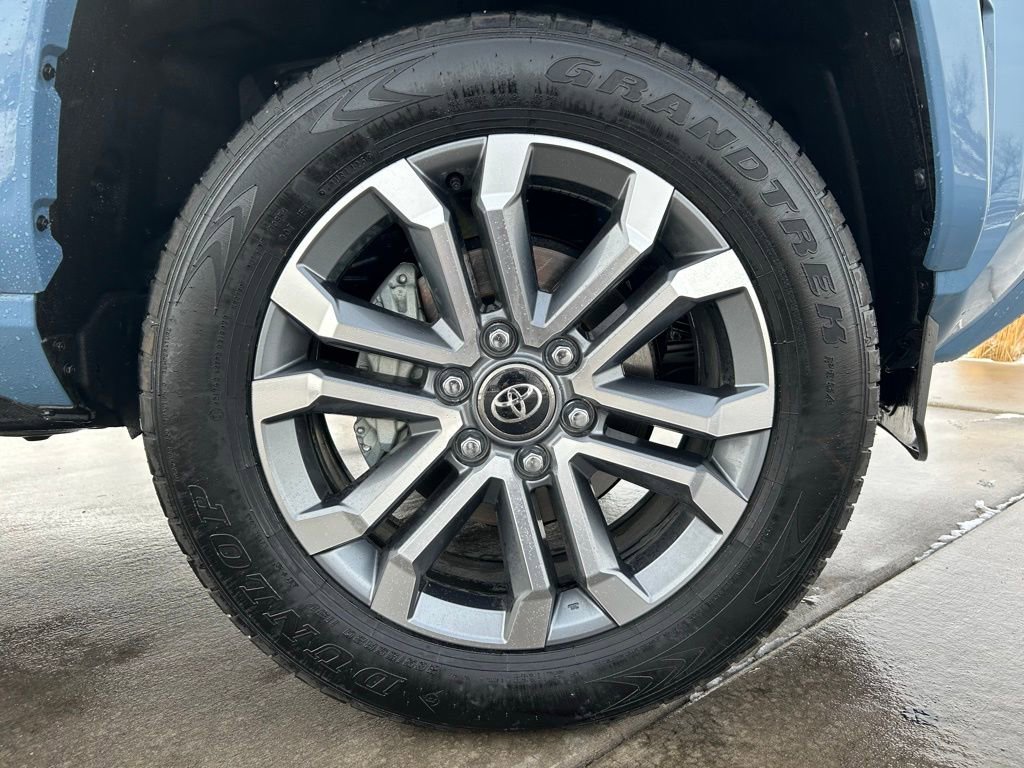 Used 2025 Toyota 4Runner Limited w/ Tow Technology Package image 33