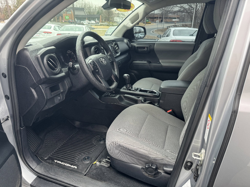 Used 2019 Toyota Tacoma SR w/ SX Package image 8