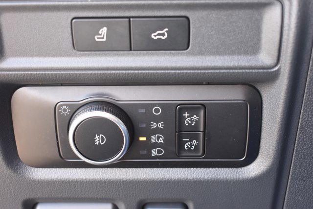 Used 2023 Ford Expedition XLT image 32