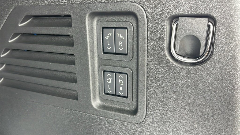 New 2026 Buick Enclave Avenir w/ Super Cruise Package image 29