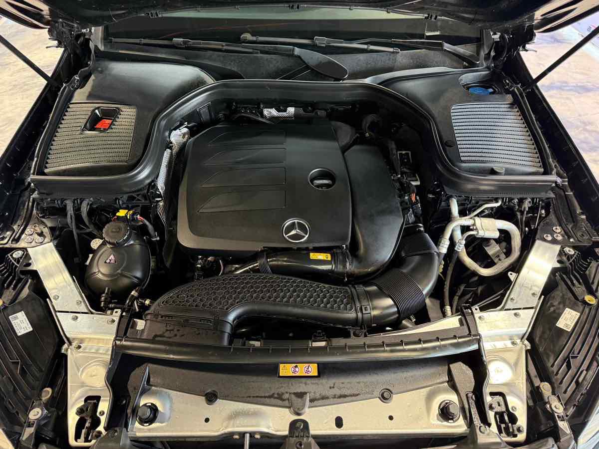 Used 2022 Mercedes-Benz GLC 300 4MATIC w/ AMG Line image 61