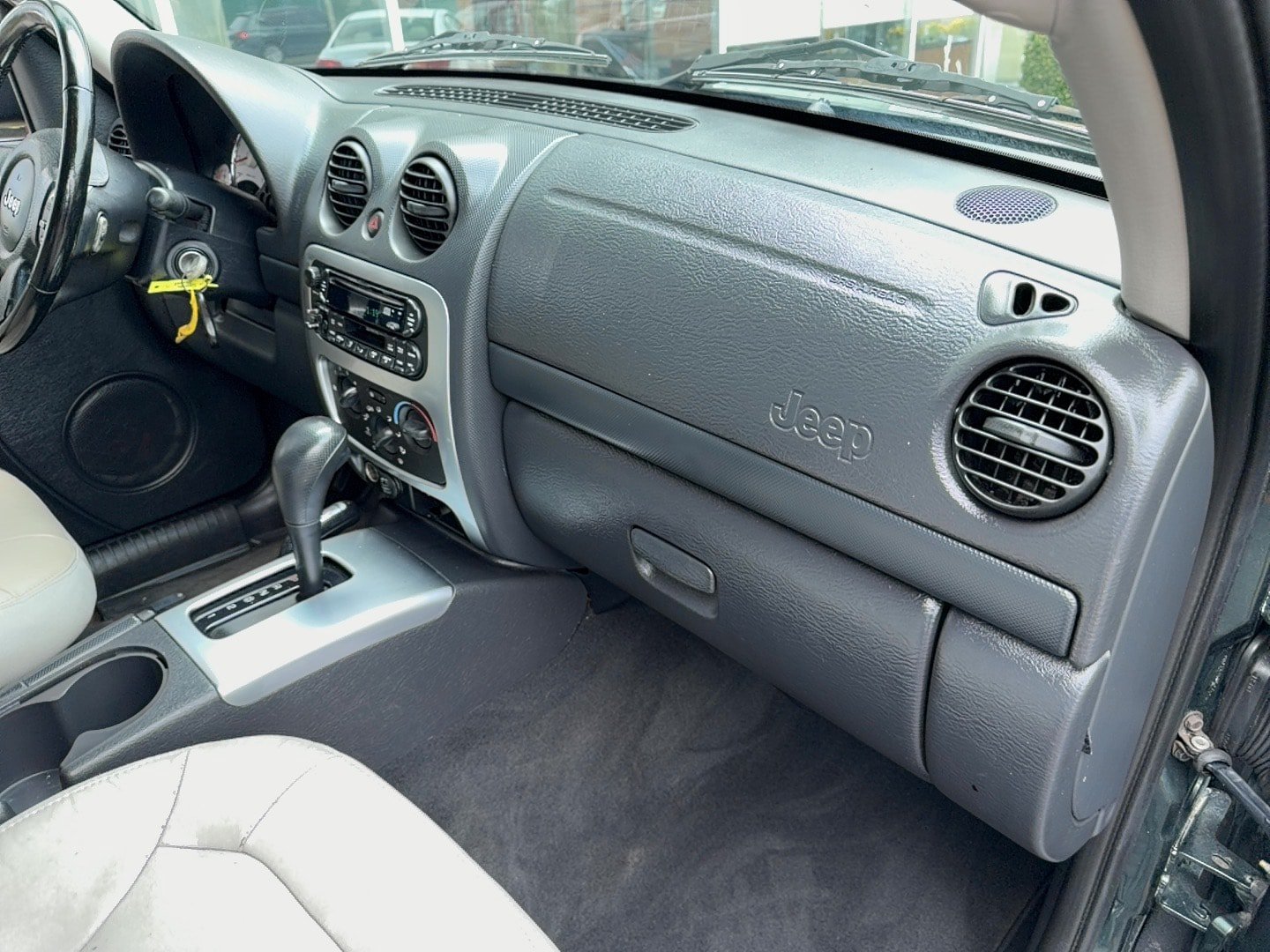 Used 2002 Jeep Liberty Limited AWD/4WD image 19
