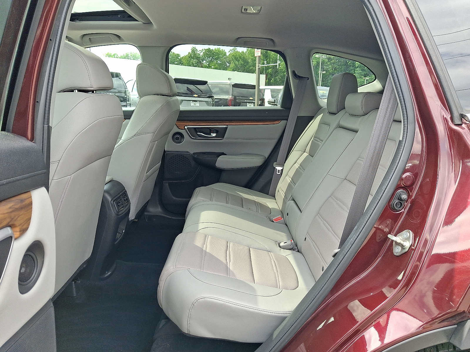 Used 2018 Honda CR-V Touring image 10