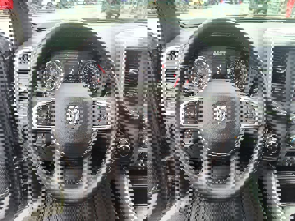 Used 2021 RAM 1500 Big Horn image 14