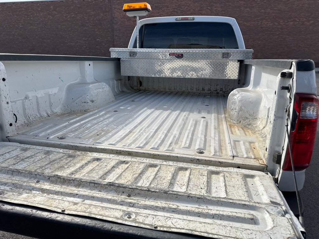 Used 2015 Ford F250 XLT w/ XLT Interior Package image 5