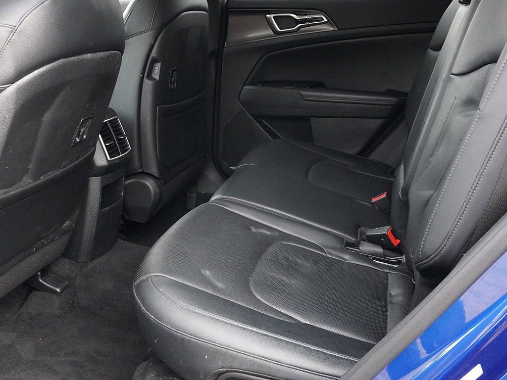 Used 2023 Kia Sportage EX image 25