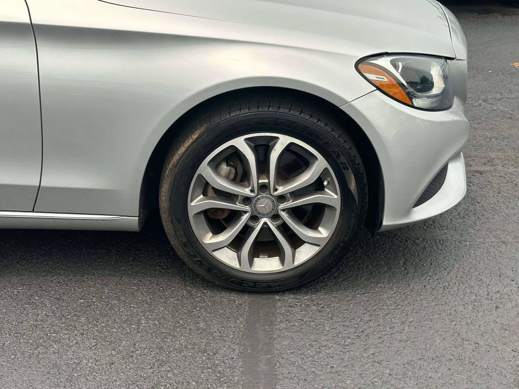 Used 2016 Mercedes-Benz C 300 4MATIC Sedan image 7