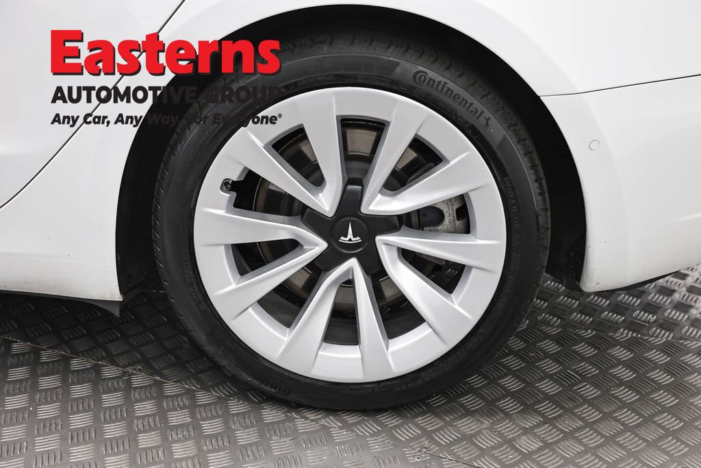 Used 2022 Tesla Model 3 Long Range AWD/4WD image 27