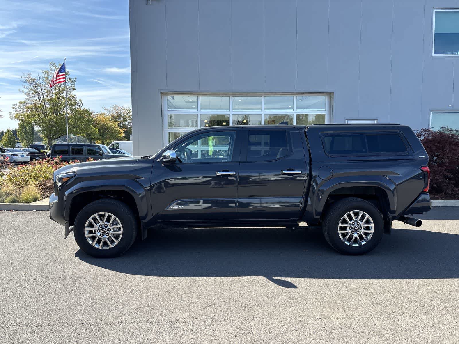 Used 2024 Toyota Tacoma Limited w/ Limited Package (LT) AWD/4WD image 2