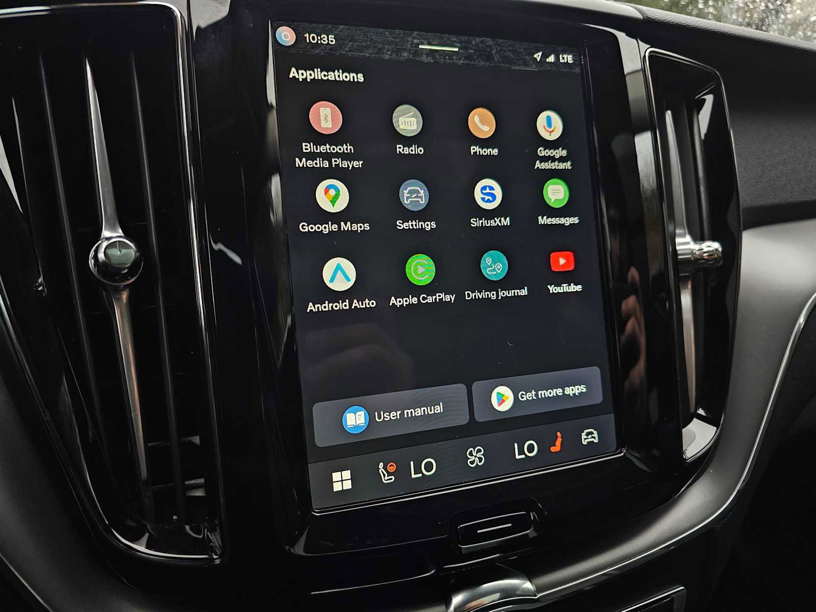 Certified 2025 Volvo XC60 B5 Core w/ Protection Package Premier AWD/4WD image 30