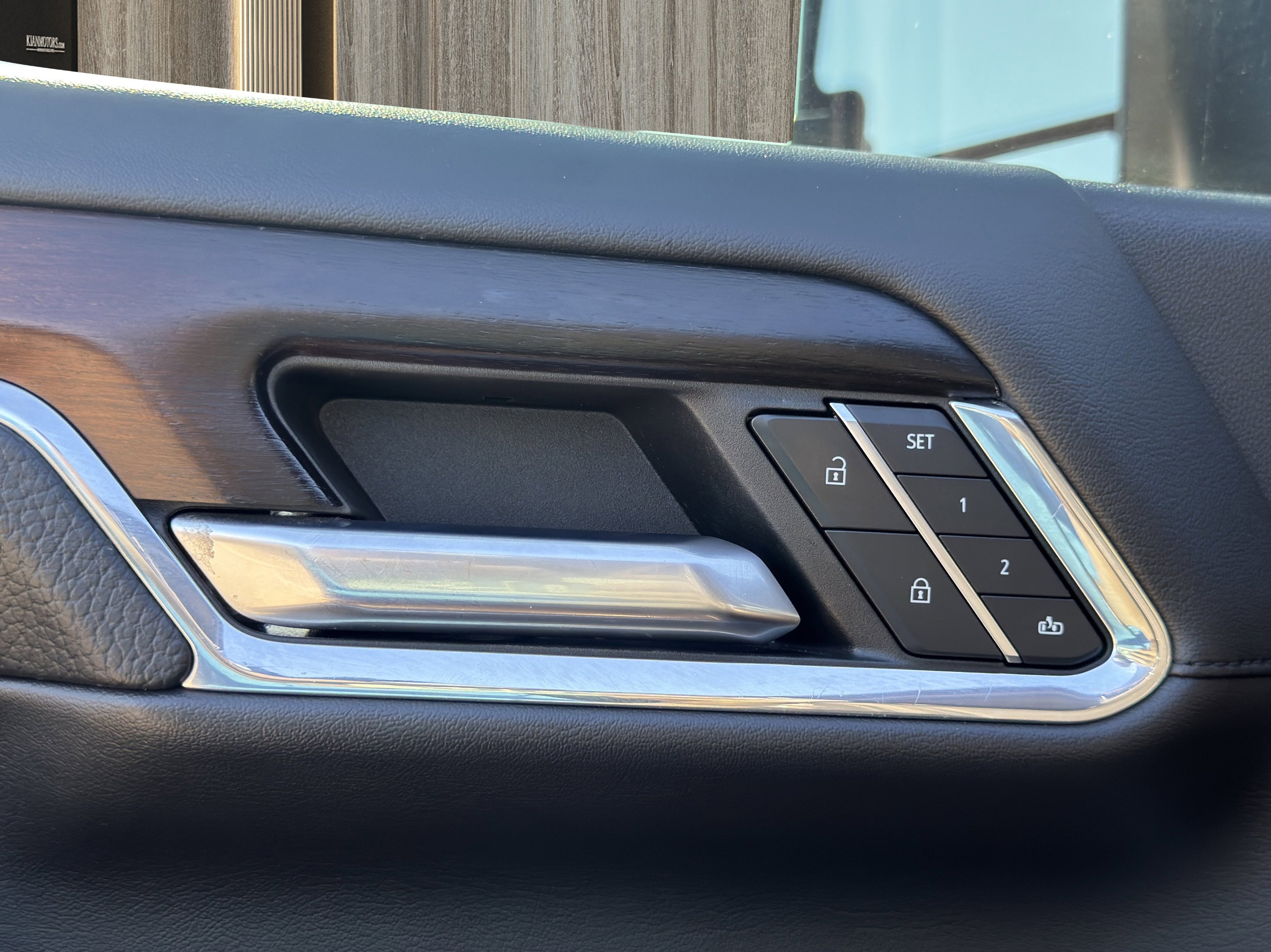 Used 2024 GMC Sierra 3500 Denali w/ Denali Reserve Package image 42