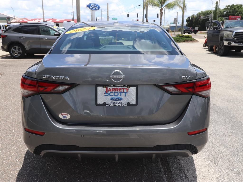 Used 2024 Nissan Sentra SV FWD image 10