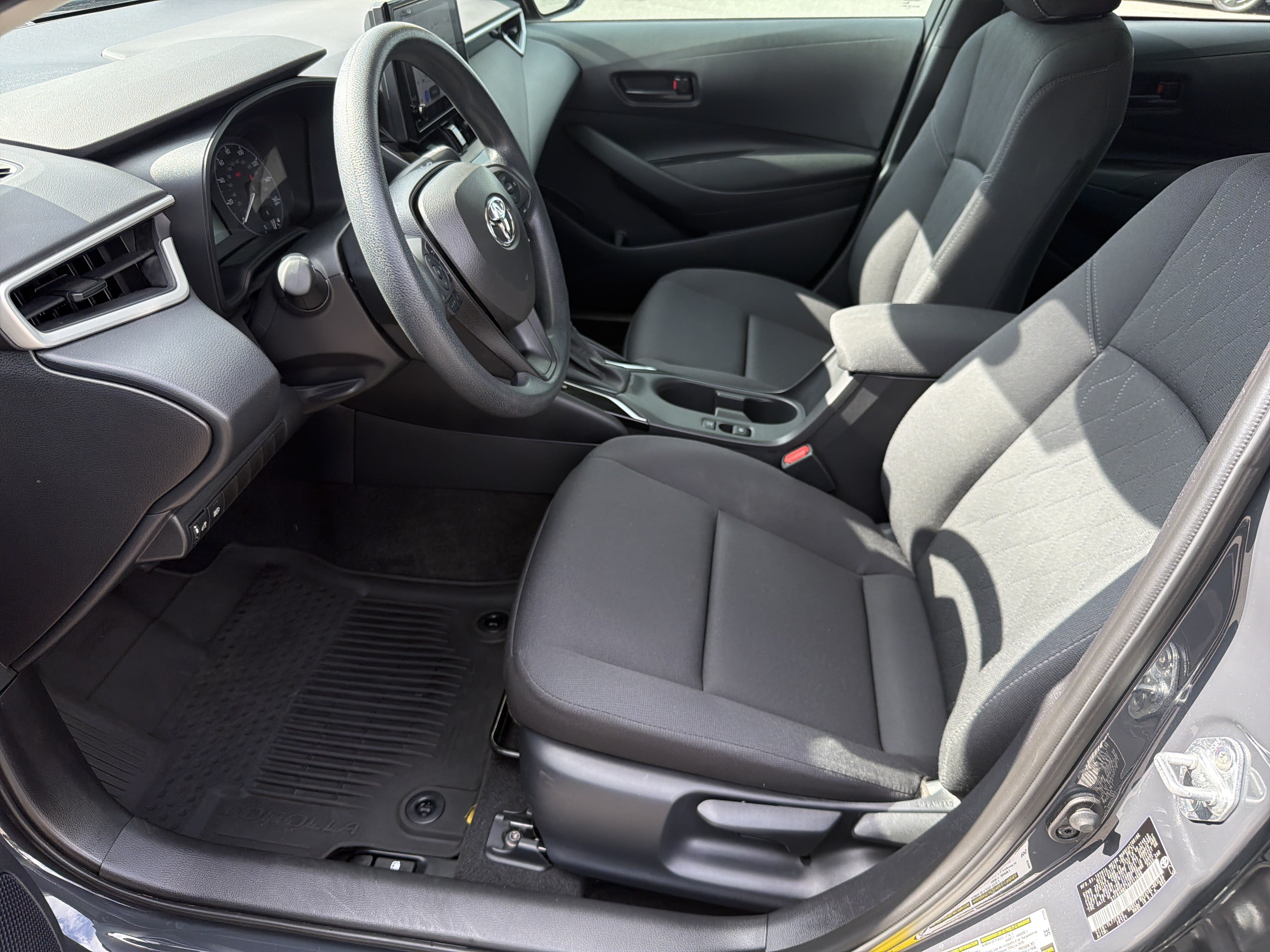 Used 2024 Toyota Corolla LE FWD image 19