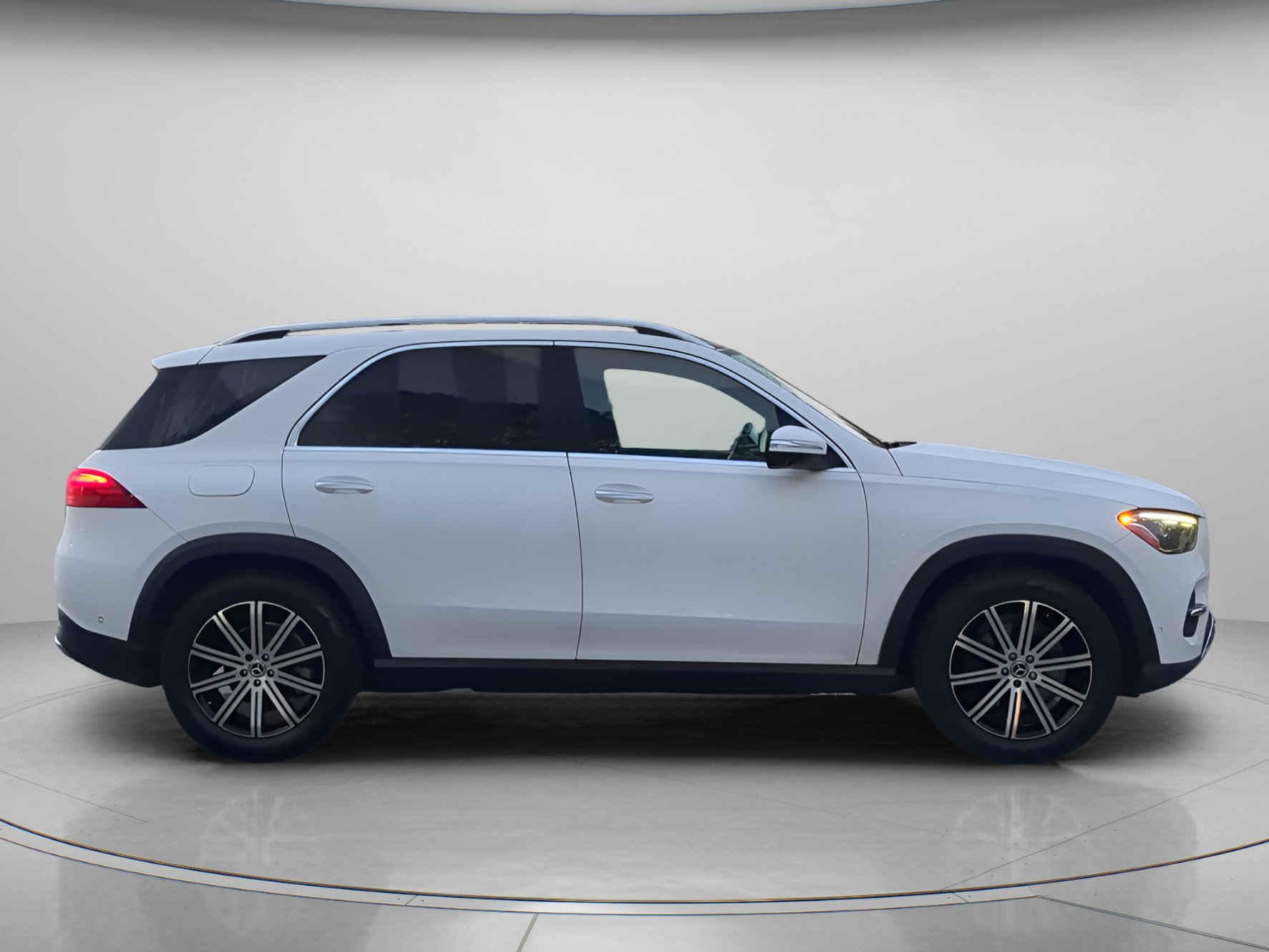 Used 2024 Mercedes-Benz GLE 350 4MATIC image 39