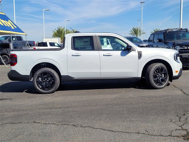 New 2025 Ford Maverick Lariat w/ Black Appearance Package image 3