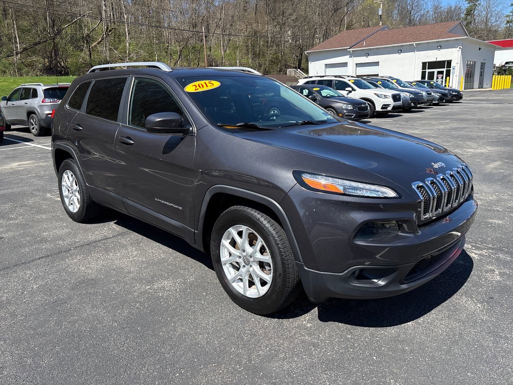 Used 2015 Jeep Cherokee Latitude w/ Cold Weather Group image 7