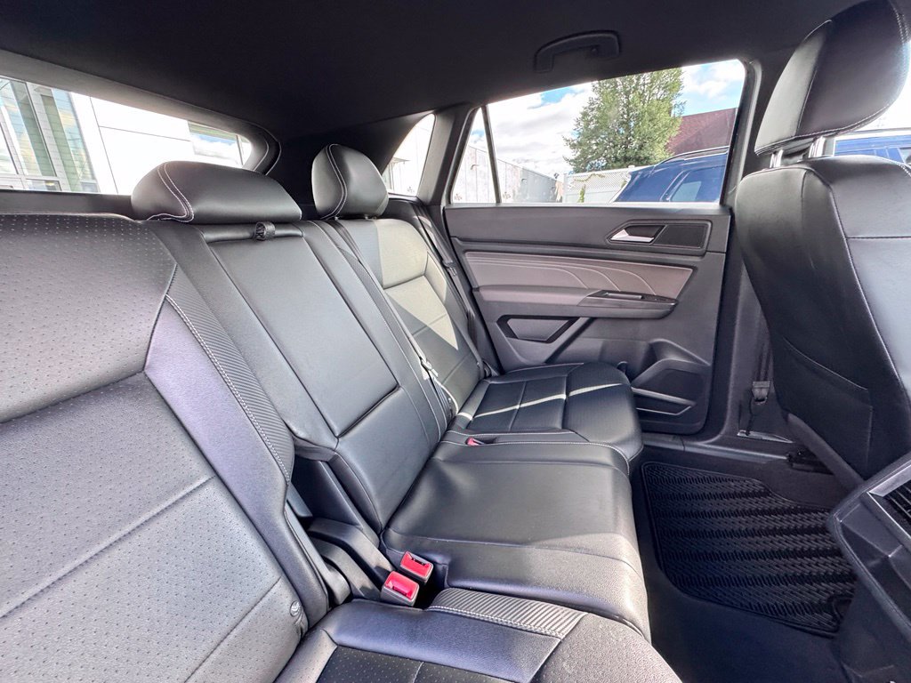 Used 2022 Volkswagen Atlas Cross Sport SE AWD/4WD image 22