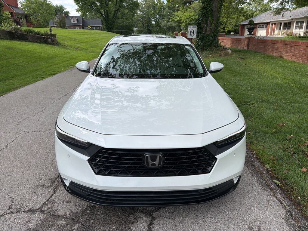 Used 2023 Honda Accord EX-L image 6