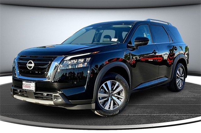 New 2025 Nissan Pathfinder SL image 2