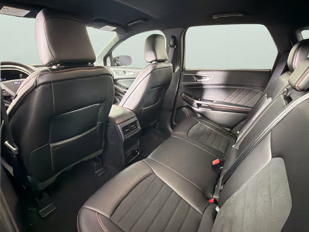 Used 2020 Ford Edge ST-Line FWD image 28