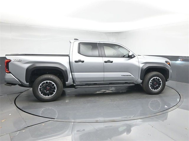 Used 2024 Toyota Tacoma TRD Off-Road image 8