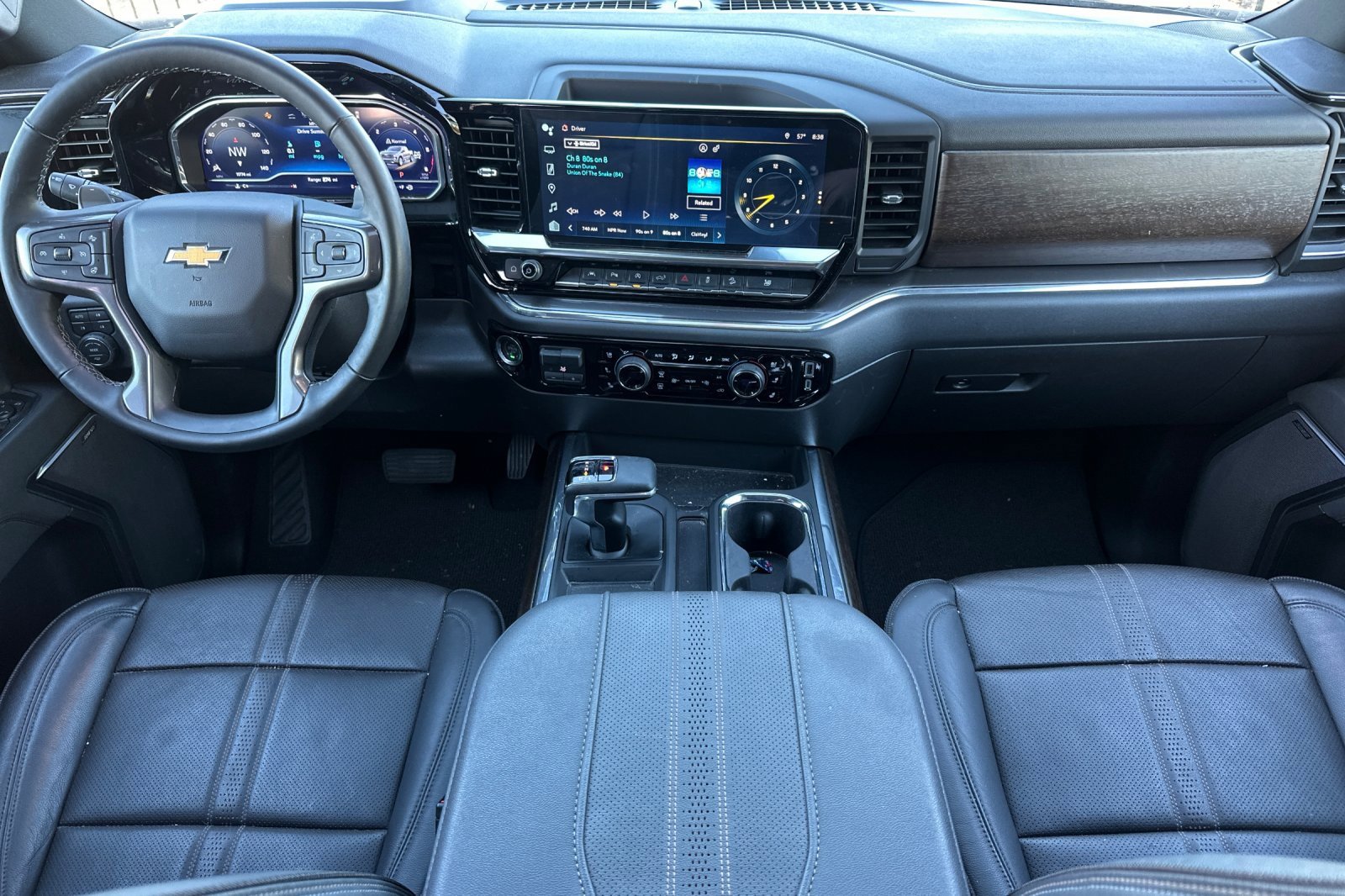 Used 2025 Chevrolet Silverado 1500 High Country w/ Technology Package image 15