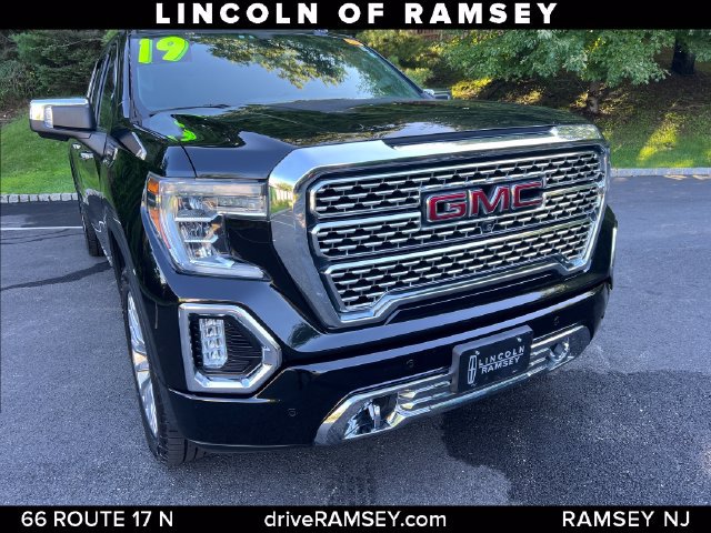 Used 2019 GMC Sierra 1500 Denali w/ Denali Ultimate Package AWD/4WD image 10