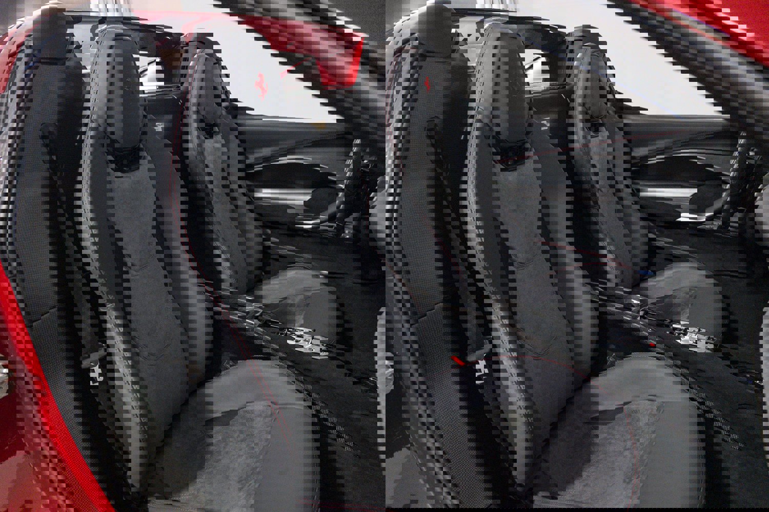 Used 2025 Ferrari 296 GTS image 42