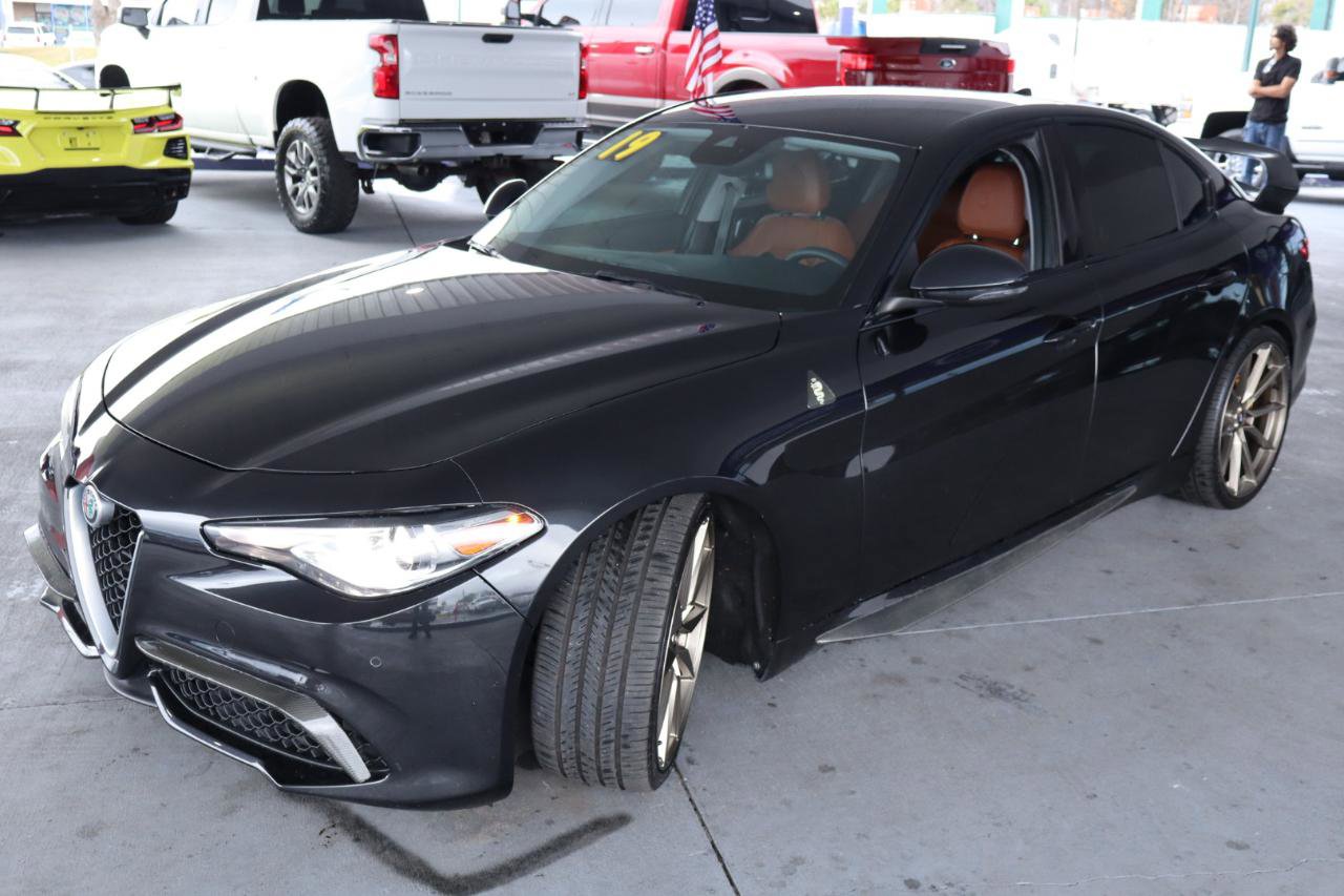 Used 2019 Alfa Romeo Giulia Ti Sport w/ Quick Order Package 22U Sport image 9