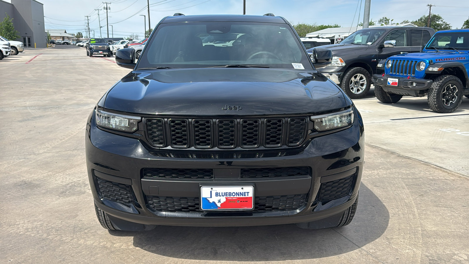 Certified 2024 Jeep Grand Cherokee L Altitude image 2