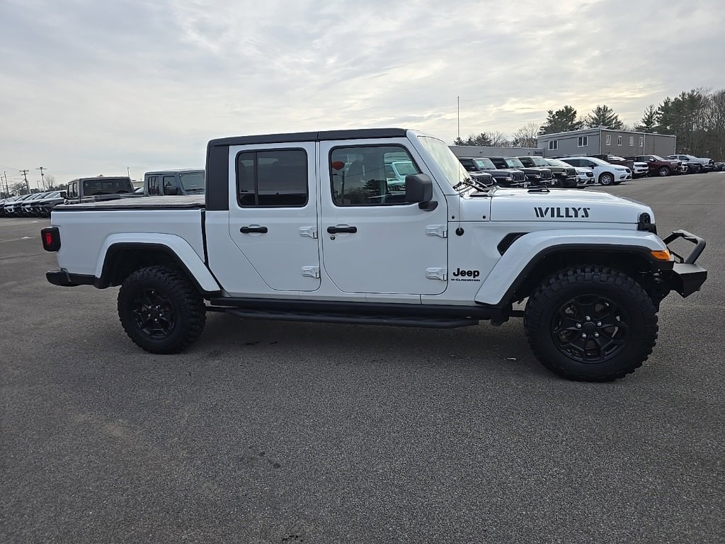 Certified 2023 Jeep Gladiator Willys image 9