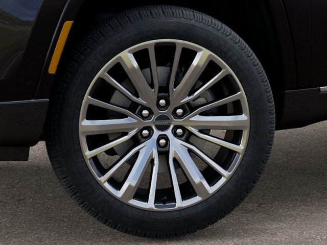 New 2025 Jeep Wagoneer L Series II image 8