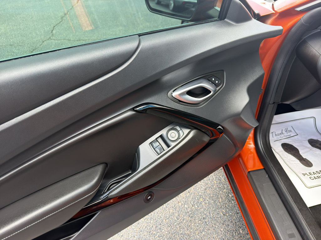 Used 2022 Chevrolet Camaro SS RWD image 8
