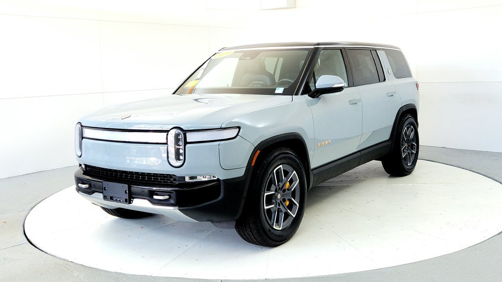 Used 2023 Rivian R1S Adventure Quad AWD/4WD image 3