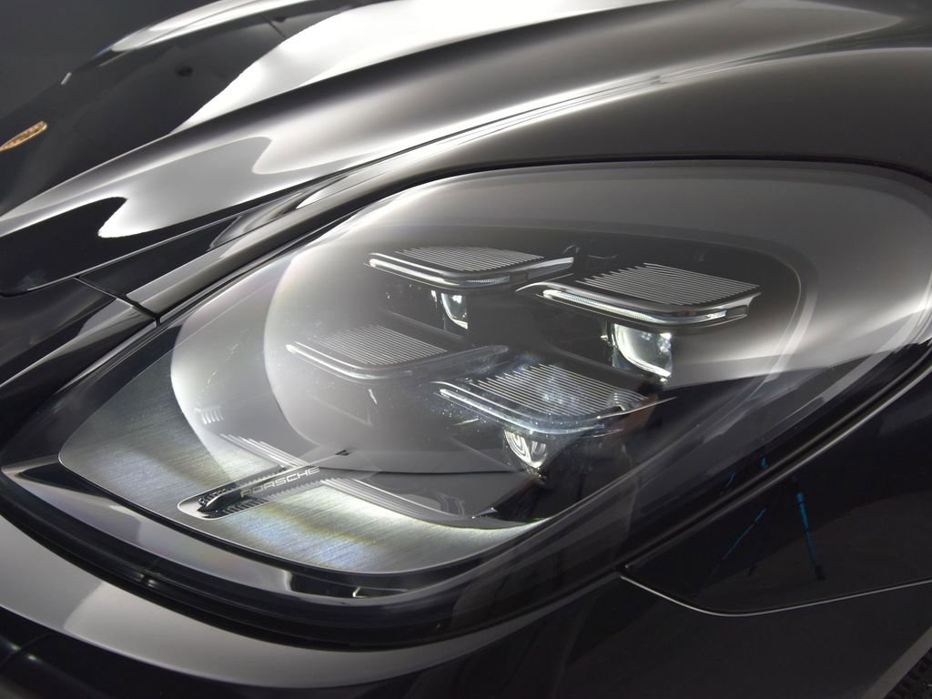 New 2025 Porsche Panamera 4 image 11