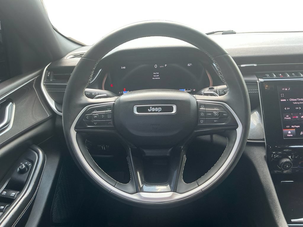 Used 2023 Jeep Grand Cherokee L Laredo AWD/4WD image 18