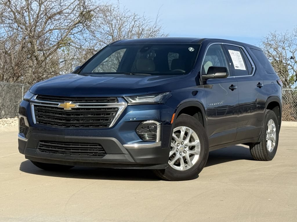 Used 2023 Chevrolet Traverse LS FWD video 2