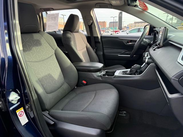 Used 2019 Toyota RAV4 XLE w/ Carpet Mat Package image 12